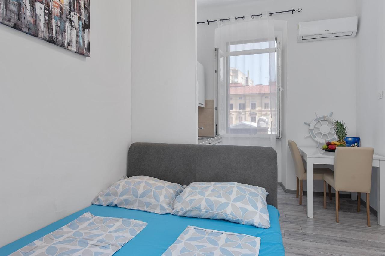 City Studio Market 5 - Rijeka Rent Kültér fotó