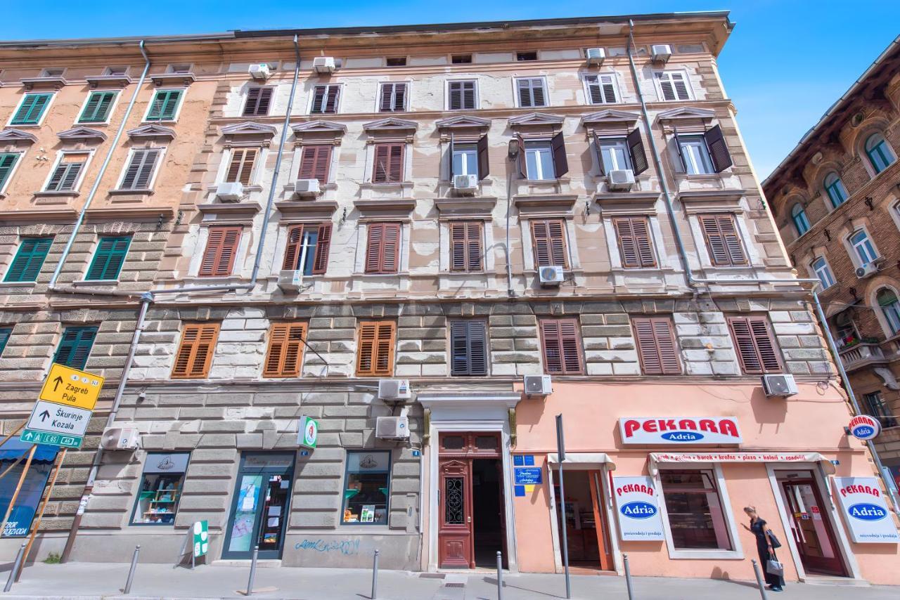 City Studio Market 5 - Rijeka Rent Kültér fotó